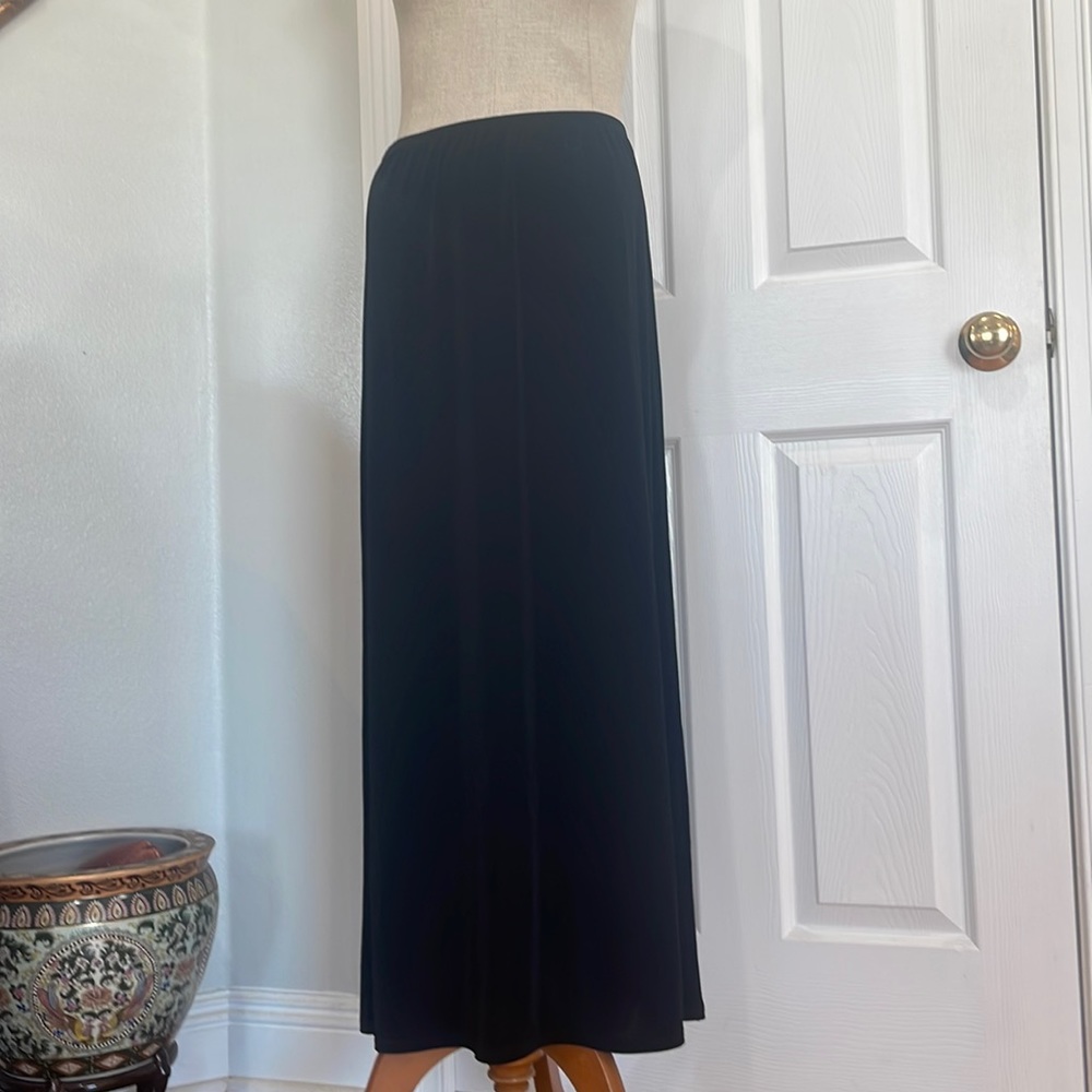 Chicos travelers maxi skirt black knit stretch elastic waist women’s size 1 M 8 - Picture 2 of 8